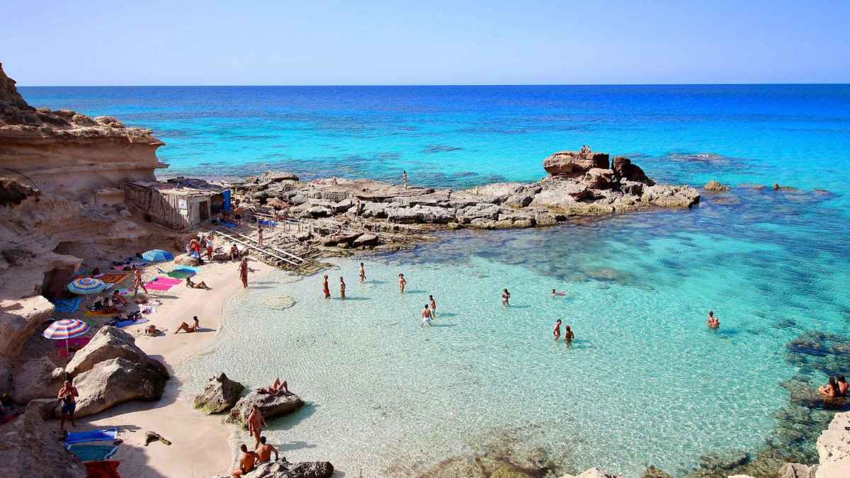 playa de Formentera donde una familia gastó 500 euros en una paella durante sus vacaciones