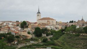El pueblo más económico para jubilarse cerca de Madrid ofrece viviendas baratas, tranquilidad absoluta y un rico patrimonio histórico