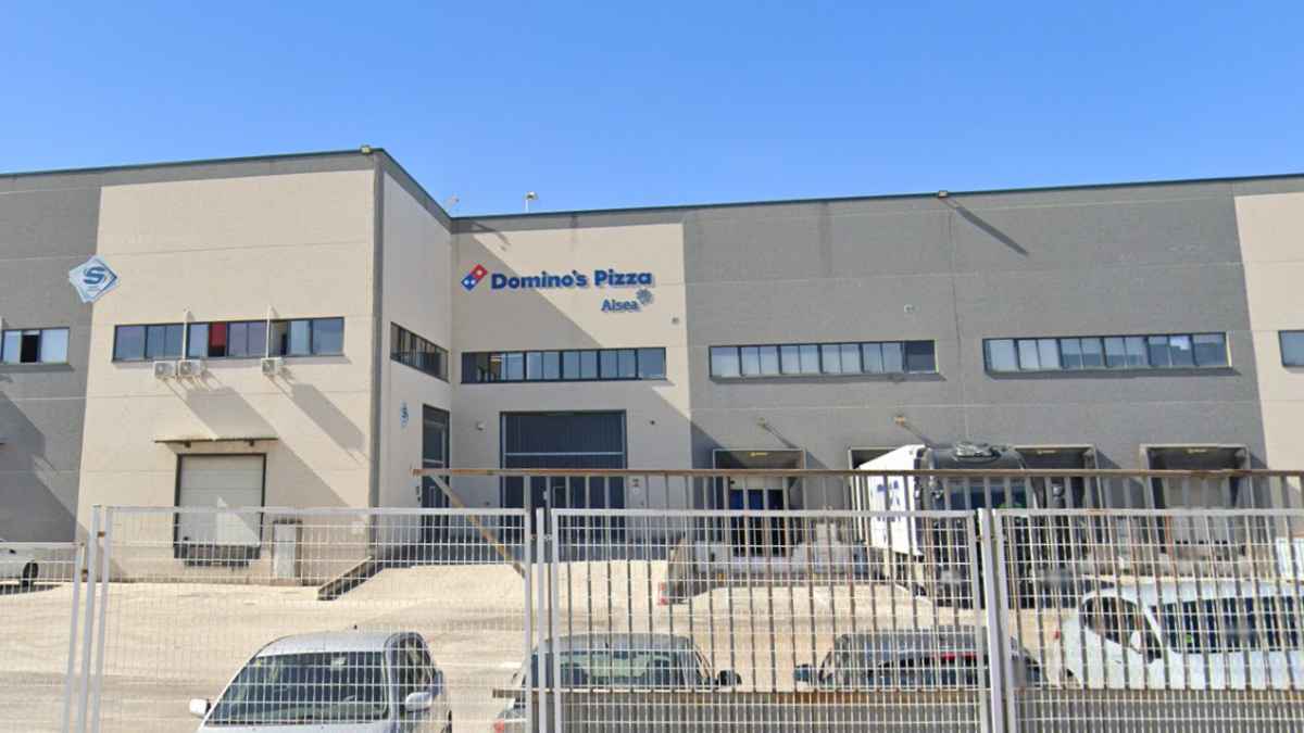 Fábrica de Domino’s Pizza en Alcalá de Henares donde se ofrece empleo como operario de producción