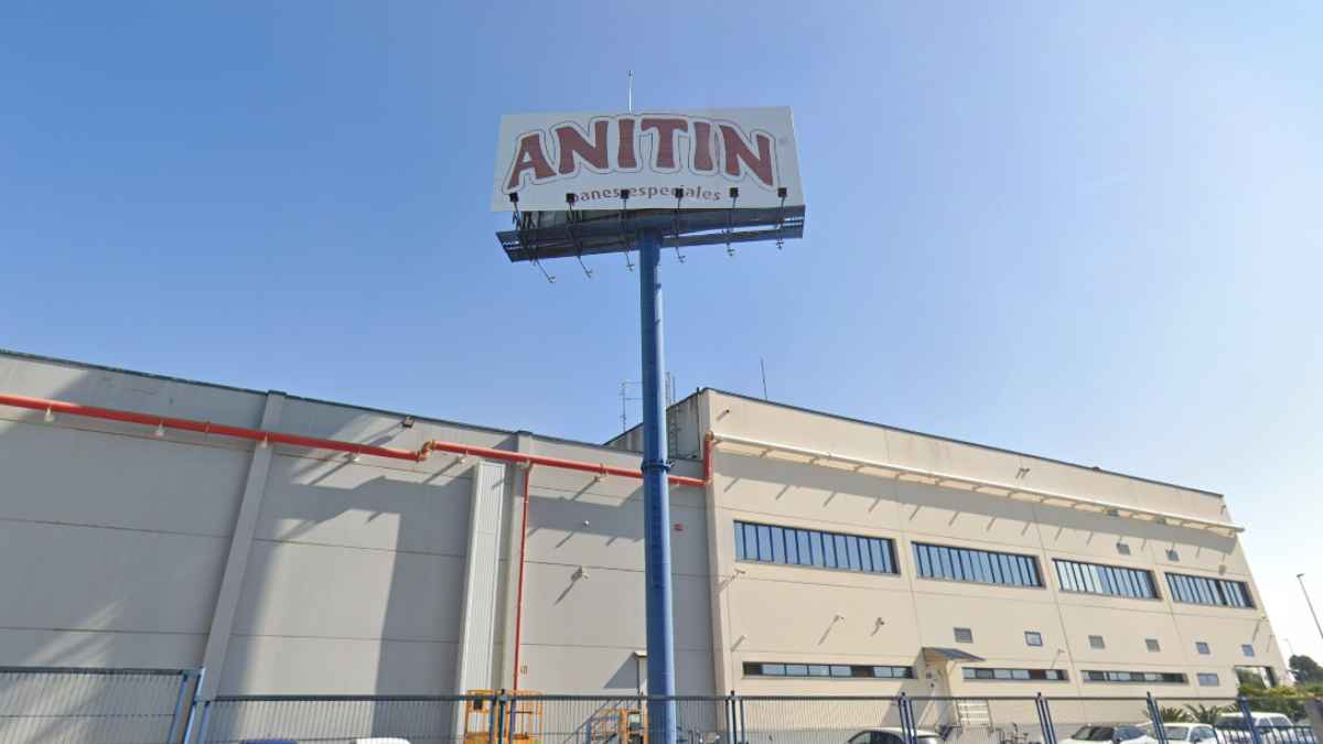 Fábrica de Anitín Panes Especiales en Carlet Valencia oferta de empleo operarios producción alimentaria
