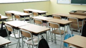 Una profesora llevaba 16 años de baja cobrando 5.000 € al mes: Inspección de Trabajo descubre que nadie en el centro la conocía