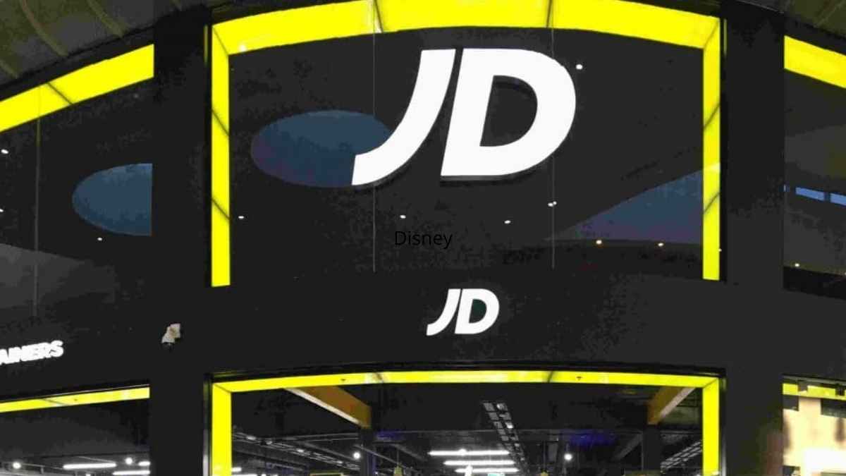 Fachada de la nueva tienda JD en el Portal del Àngel de Barcelona