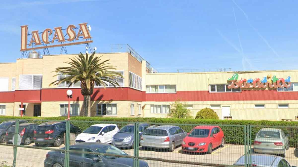 Fábrica de CHOCOLATES LACASA en Utebo (Zaragoza), donde la empresa ofrece empleo con contrato fijo.