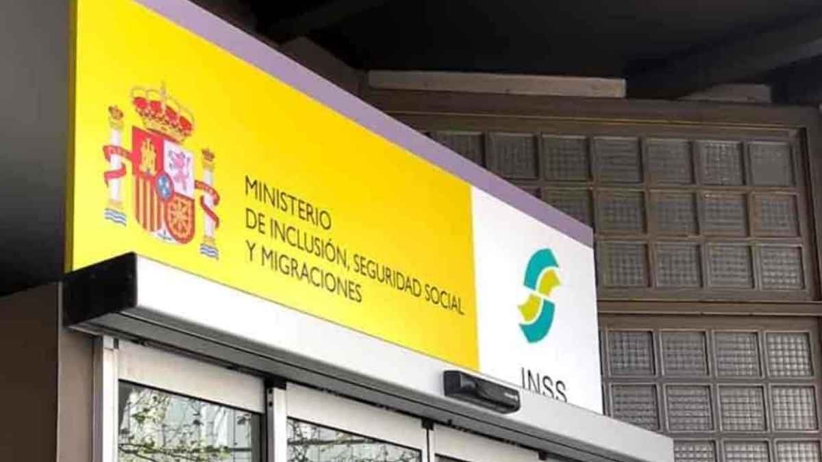 Fachada del Instituto Nacional de la Seguridad Social en España, organismo encargado de gestionar las pensiones y jubilaciones anticipadas.