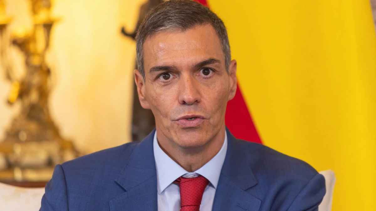 El presidente del Gobierno durante la presentación del nuevo sistema digital de la DGT para canjear el carnet de conducir