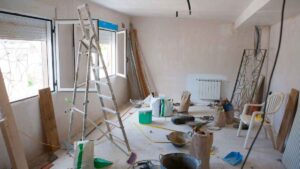 Las obras que puedes hacer sin permiso en casa y que deben pagarse entre todos los propietarios según la Ley de Propiedad Horizontal