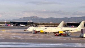 Se buscan 20 personas sin experiencia para trabajar en el Aeropuerto de Barcelona: pasos para enviar el CV