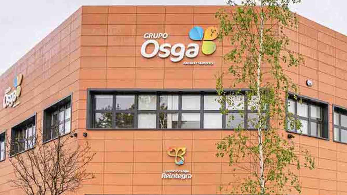 Fachada de las oficinas de GRUPO OSGA en Castellón, empresa que busca personal de limpieza correturnos de 30 horas semanales.