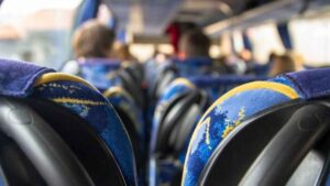 El SEPE publica 103 nuevas ofertas para trabajar en el transporte escolar