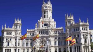 Cuánto cobran los alcaldes en España: más de mil ayuntamientos no informan del sueldo pese a ser obligatorio por ley