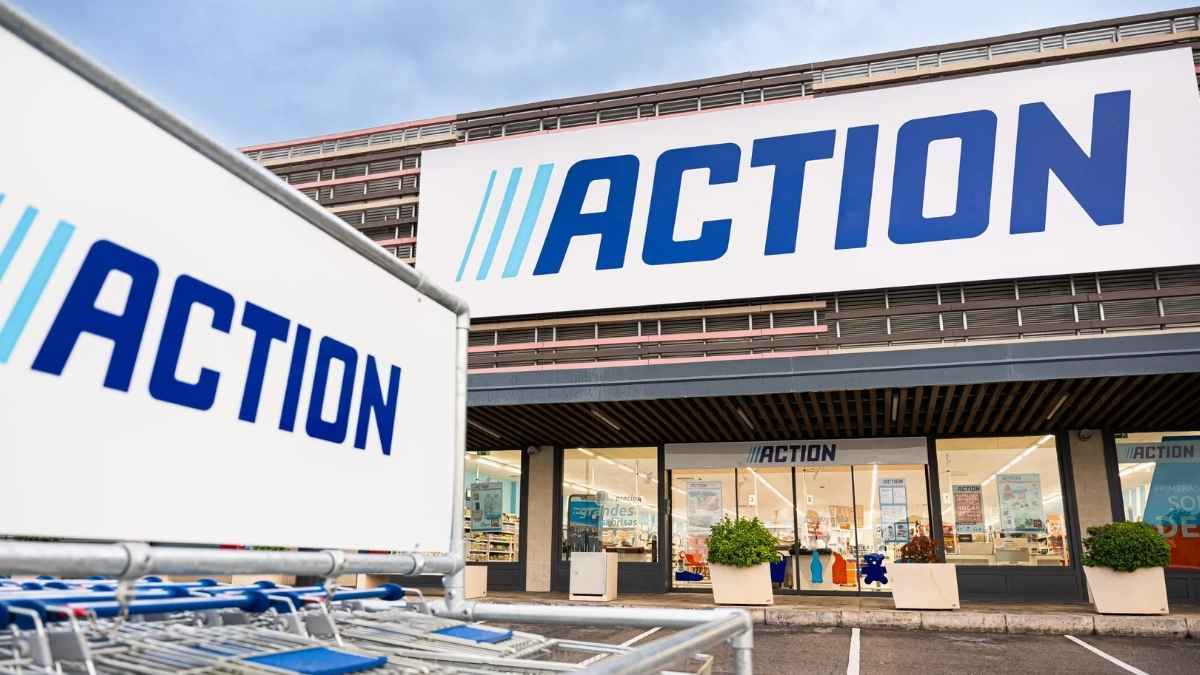 Fachada de una tienda Action en España, la cadena donde un empleado revela cuánto gana al mes y los beneficios que recibe.