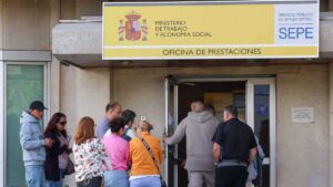 Si has trabajado menos de un año puedes solicitar la nueva ayuda del SEPE de hasta 3.000 euros