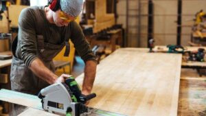 La factura por cambiar todas las puertas interiores de un piso sube: ya se sitúa entre 1.500 y 2.000 euros