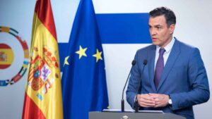 La cuenta atrás para el palo a los coches diésel y gasolina se acelera: España lidera el impulso