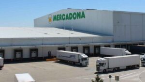 Mercadona busca personal de fábrica  y centros logísticos: contrato fijo desde el primer día