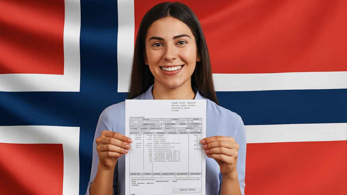 Mujer española sostiene su nómina frente a la bandera de Noruega para ilustrar el salario real de los trabajadores en el país nórdico