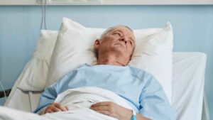 Muchos trabajadores desconocen que su baja médica cuesta mucho menos a la empresa desde los 62 años