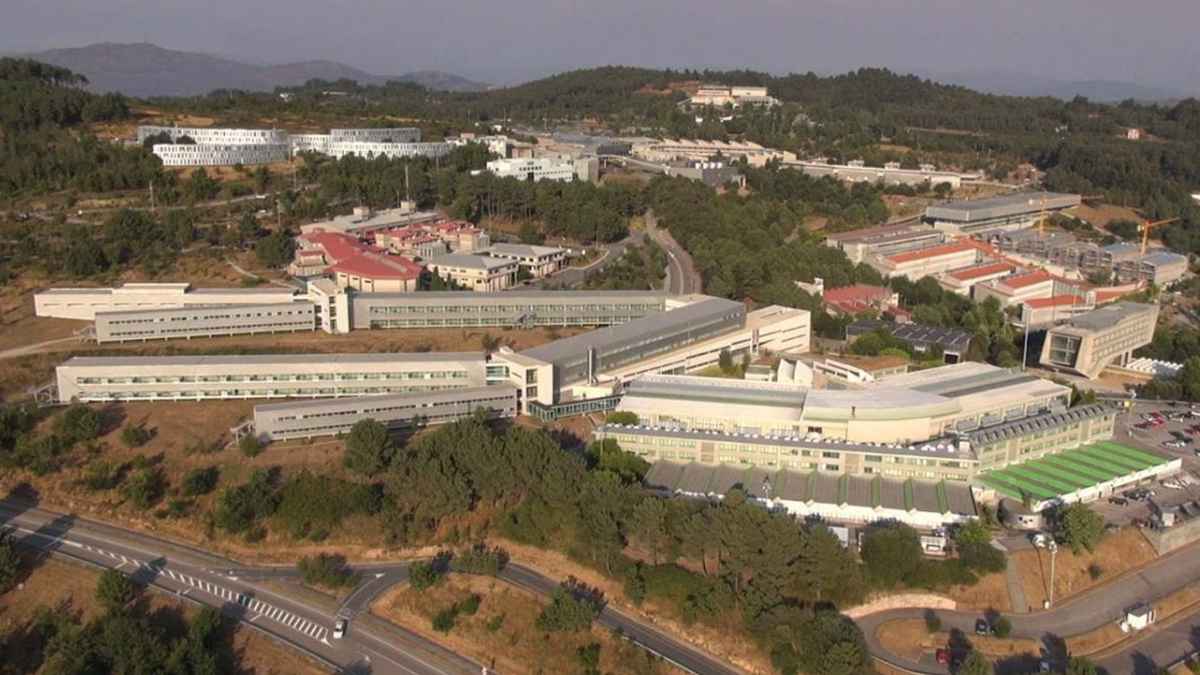 Vista aérea del campus de la Universidad de Vigo donde se activan ayudas al estudio de hasta 2.000 euros