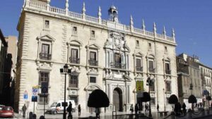 La Audiencia Porvincial le quita la pensión de alimentos por dejar de hablar con su padre durante más de una década