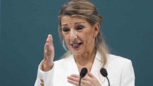 Trabajo pacta un cambio histórico en los permisos laborales ampliando hasta 10 días y crear otros nuevos de 1 y 15