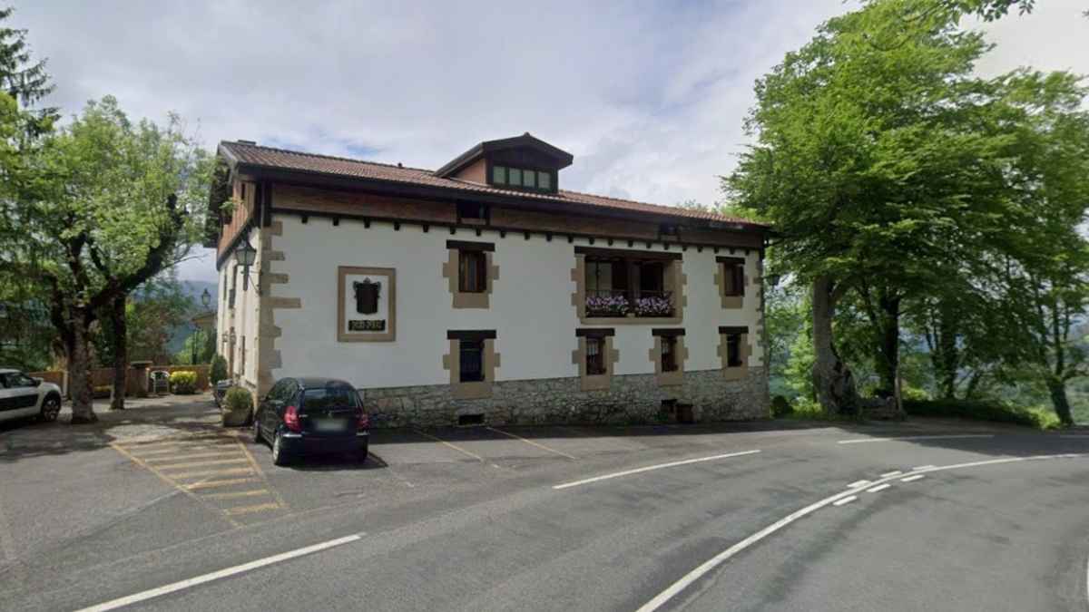 Fachada del restaurante histórico de Gipuzkoa que cierra tras 127 años de historia