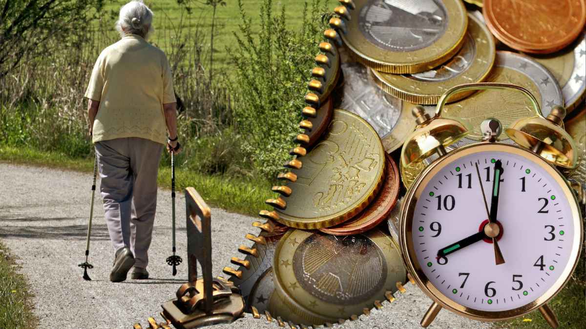 Mujer mayor caminando con bastones junto a monedas y reloj simbolizando la jubilación y el cálculo de la pensión