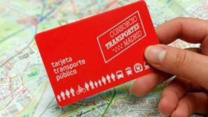 Viajes ilimitados en Madrid por 10 euros gracias a la nueva tarjeta transporte que muchos turistas estaban esperando