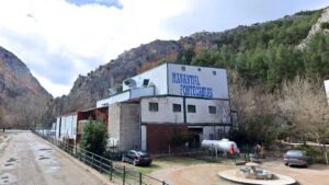 2026 llega con un jarro de agua fría: el cierre definitivo de embotelladora Fontecabras enciende las alarmas por el impacto en el empleo y el turismo
