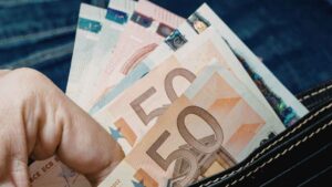 Cómo pedir el Ingreso Mínimo Vital tras la subida del 11,4%: requisitos a cumplir