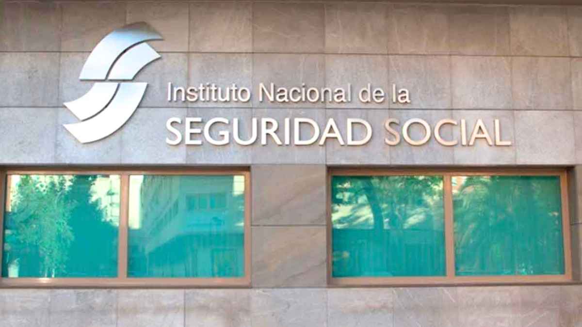 Fachada del Instituto Nacional de la Seguridad Social INSS sobre la suspensión de la pensión por incapacidad permanente si se mantiene un puesto adaptado