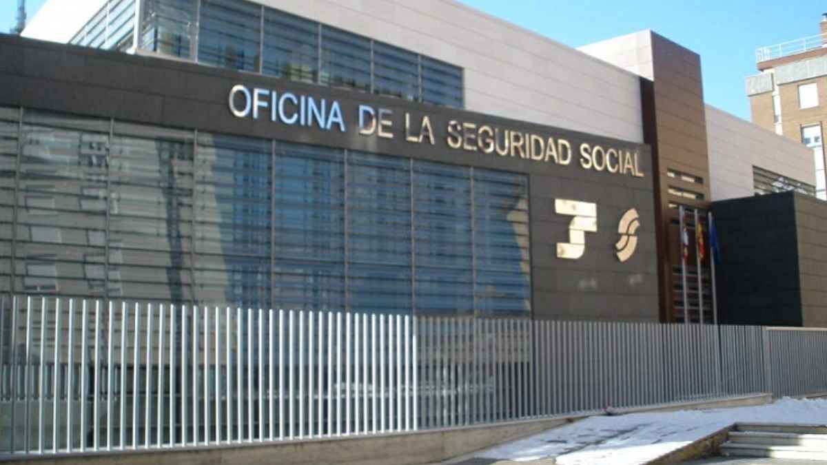 Oficina de la Seguridad Social donde se gestionan cotizaciones y jubilación de mayores de 65 años