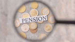 Miles de personas siguen contratando planes de pensiones sin saber esto tan importante que Hacienda no perdona