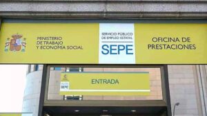Si estás en paro y haces un curso, puedes cobrar ayudas del SEPE de hasta 158,40 euros por transporte, comida o cuidado de hijos