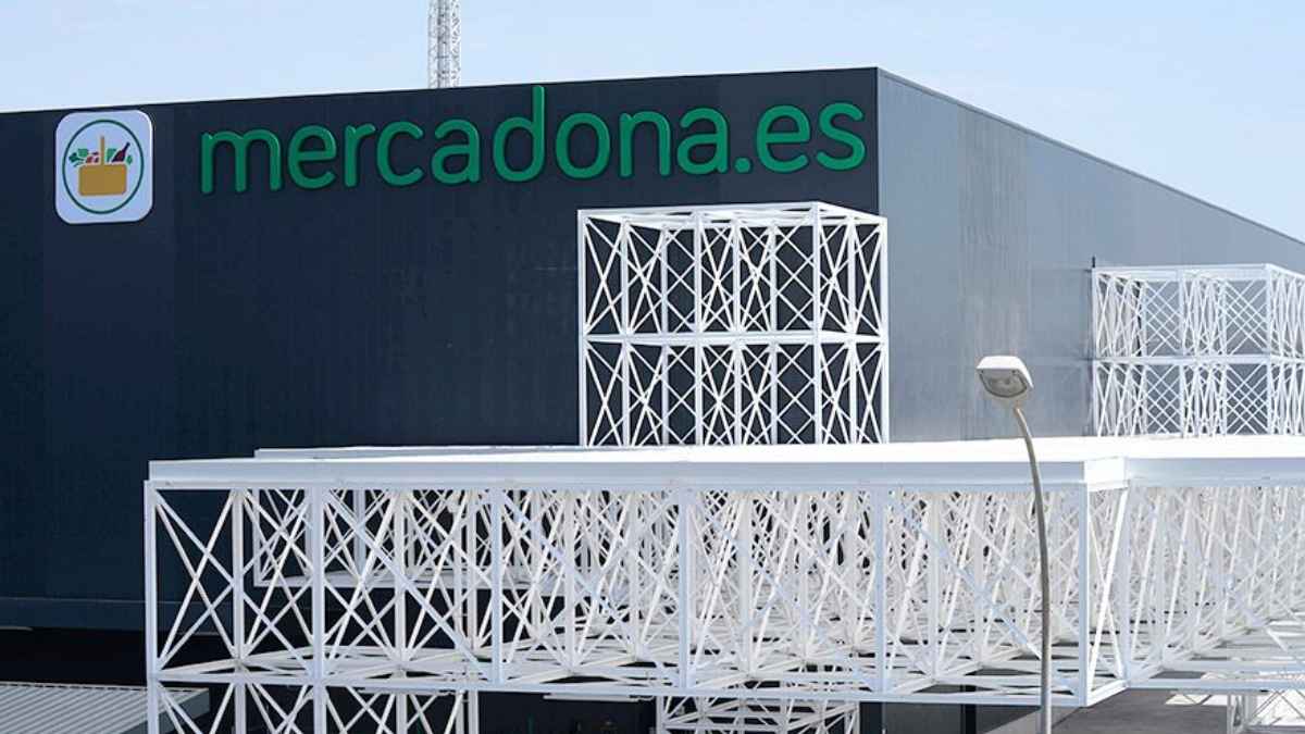 Fachada de la nueva colmena online de Mercadona en Vallecas donde se ofrecen 400 empleos con sueldo fijo y contrato indefinido