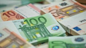 Estas son las ayudas públicas que casi nadie conoce y que pueden mejorar tu economía