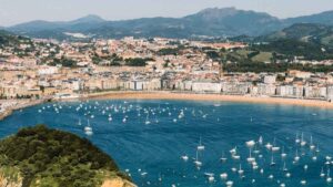 No es Madrid ni tampoco Ibiza: dónde se paga más por una casa o un alquiler