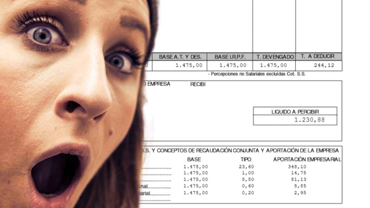 Mujer sorprendida junto a una nómina con el líquido a percibir, imagen sobre retenciones y posible pago en la declaración de la Renta 2026