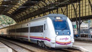 El TSJ avala el despido de una empleada de Renfe por apropiarse de casi 2.000 euros en indemnizaciones por retrasos de trenes