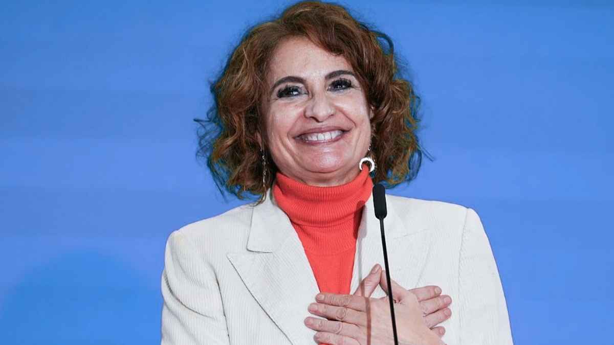 Autónoma o profesional en un acto público relacionada con la deducción de más de 1.000 euros en la renta 2026