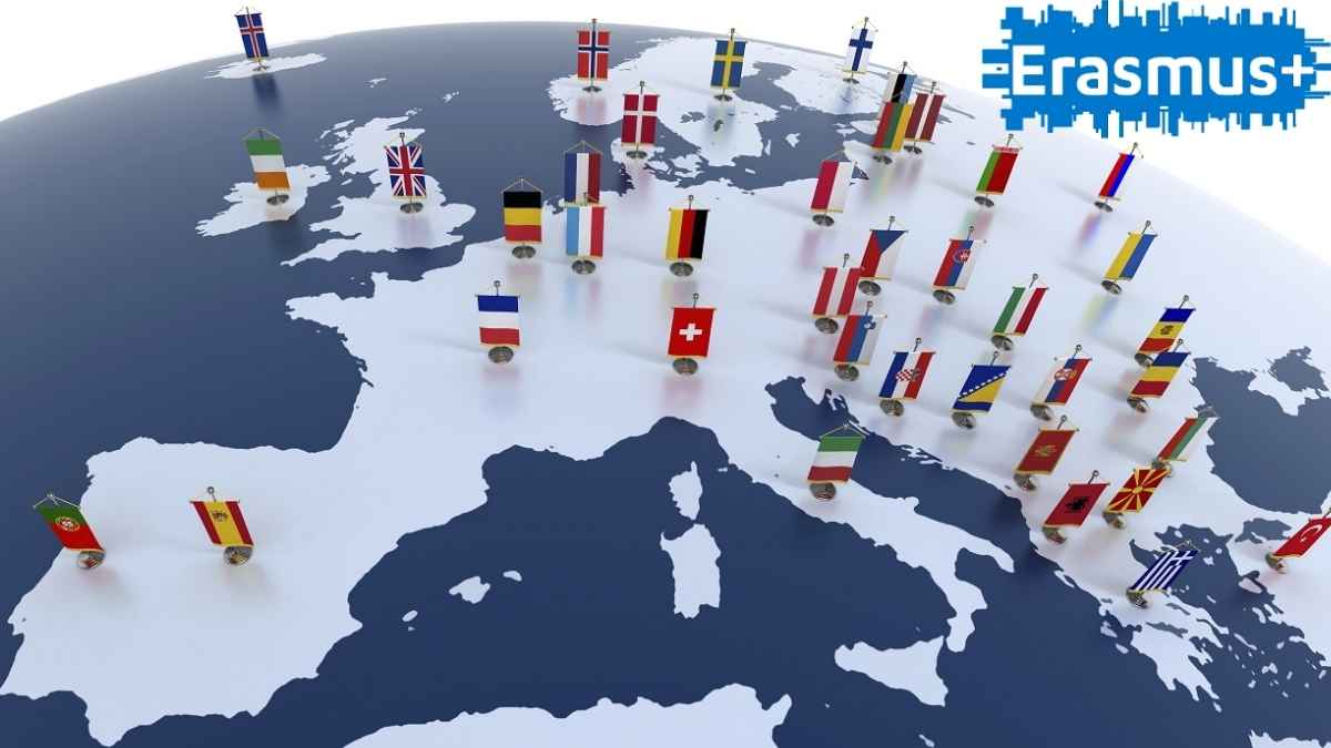 Mapa de Europa con banderas de países participantes en el programa Erasmus+