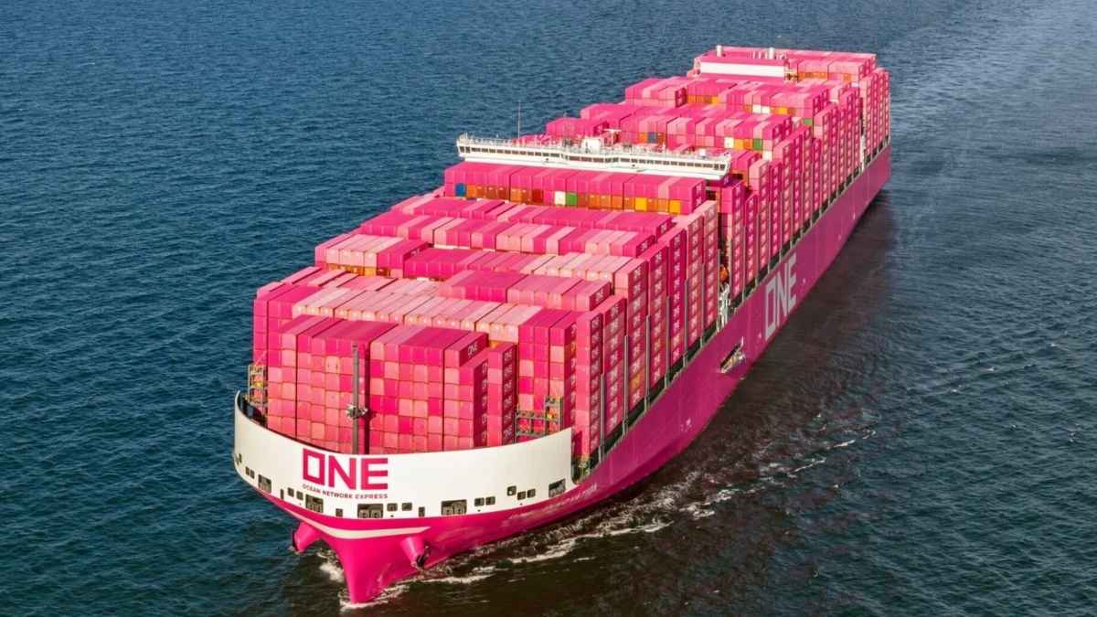 ONE Innovation, el barco más grande del mundo, transportando 22.233 contenedores en una travesía histórica de 2025