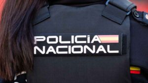 Un caso sin precedentes en la Policía Nacional de Baleares: un agente solicita ser llamada “Mari Carmen” y usar vestuarios femeninos