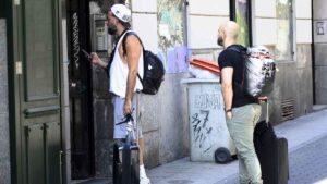 Los propietarios de pisos turísticos pueden pagar hasta un 20% más en la comunidad si la junta lo aprueba: la Ley de Propiedad Horizontal lo avala