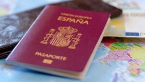En España tener billete y pasaporte en regla no garantiza el viaje si incumples este requisito