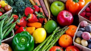 Frutas y verduras más baratas: la UE activa el acuerdo con Mercosur y desde el 1 de mayo podría notarse en el precio