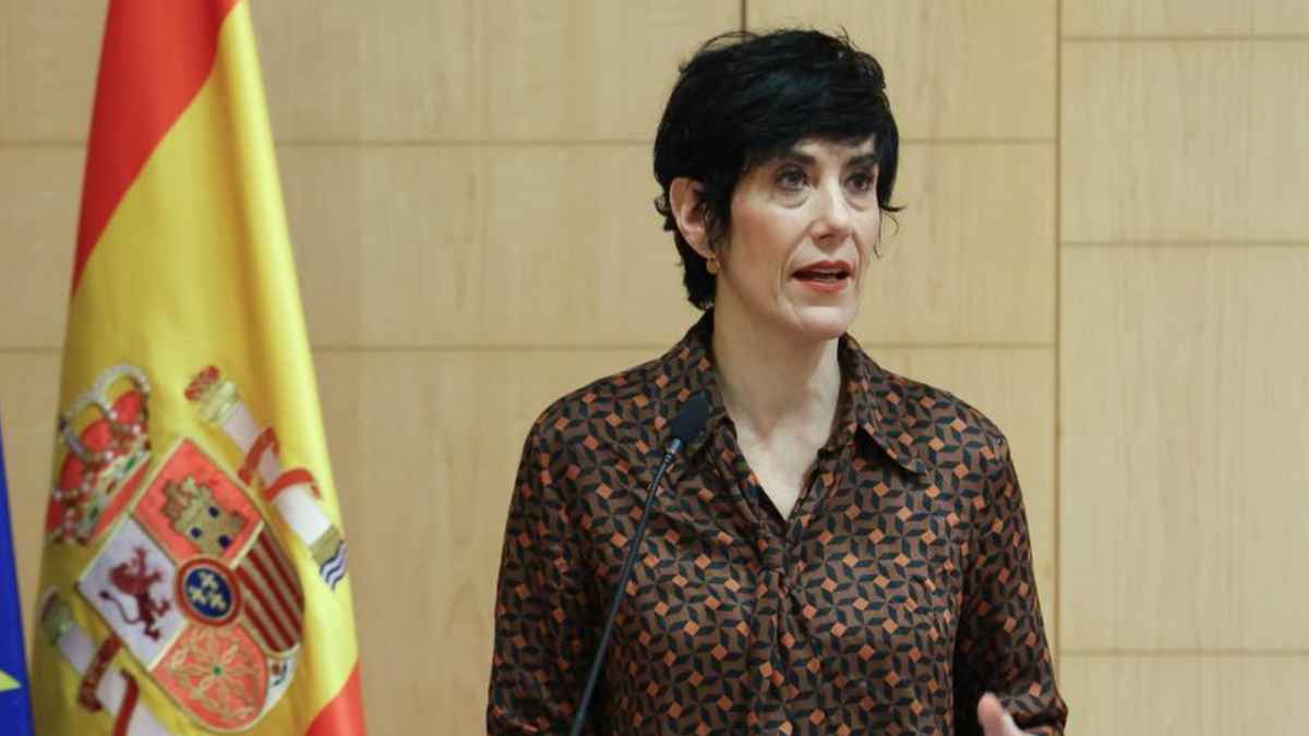 Representante de la Seguridad Social durante una comparecencia sobre jubilación anticipada en España
