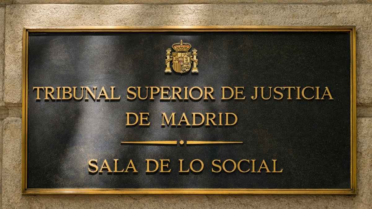 Placa del Tribunal Superior de Justicia de Madrid por una sentencia sobre el pago único del paro
