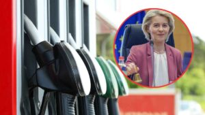 Bruselas alerta de que bajar el IVA de los carburantes en plena crisis energética no está permitido por la normativa europea