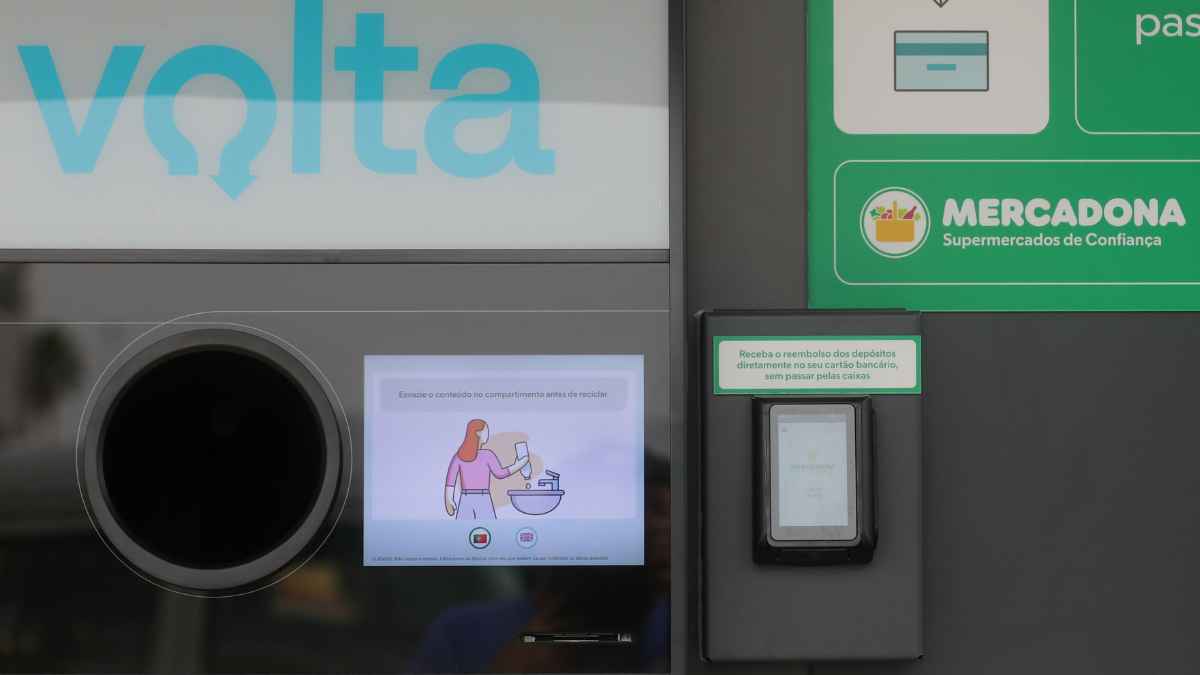 Máquina de Mercadona en Portugal para devolver latas y botellas con reembolso