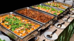 Cuánto dinero deja un buffet libre en España: un dueño de este tipo de comercio revela cuánto gana de verdad